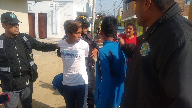 Ladrones acuchillaron y golpearon al hijo de un juez por robarle su celular en Nuevo Chimbote