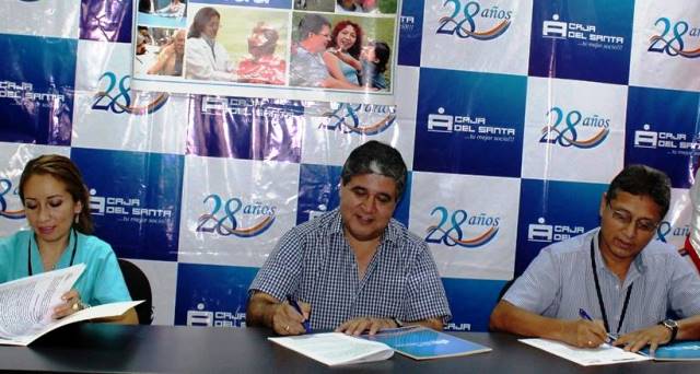 Caja del Santa firmó convenio con Essalud 	