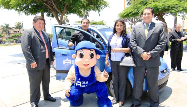 Caja del Santa entregó tercer auto cero kilómetros a cliente de Tingo María