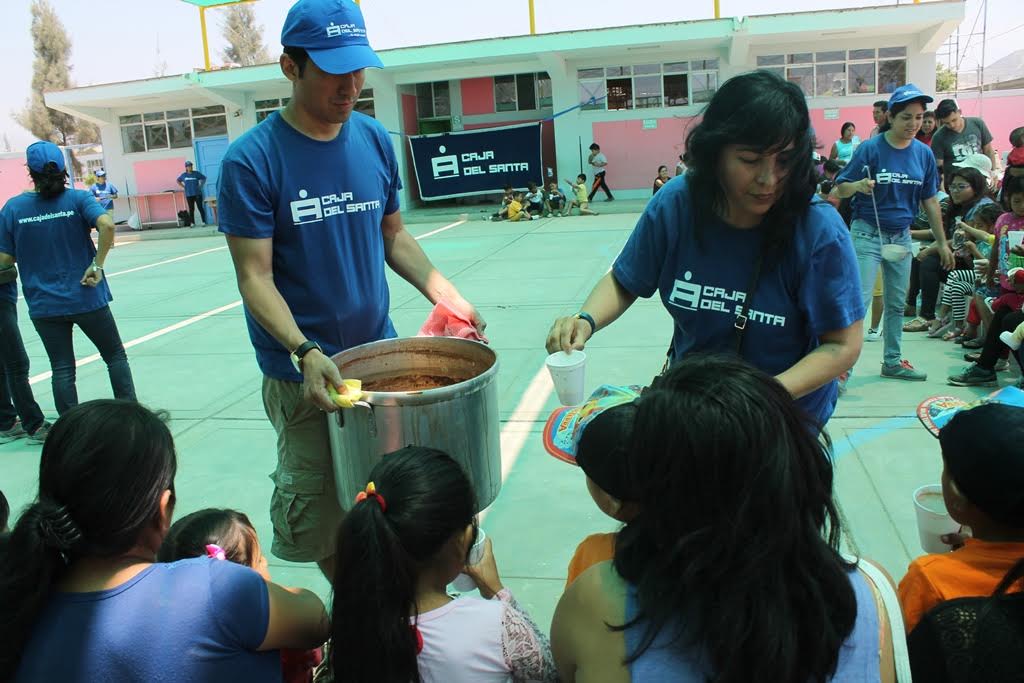 Caja del Santa realizó actividad navideña a favor de niños de Cascajal