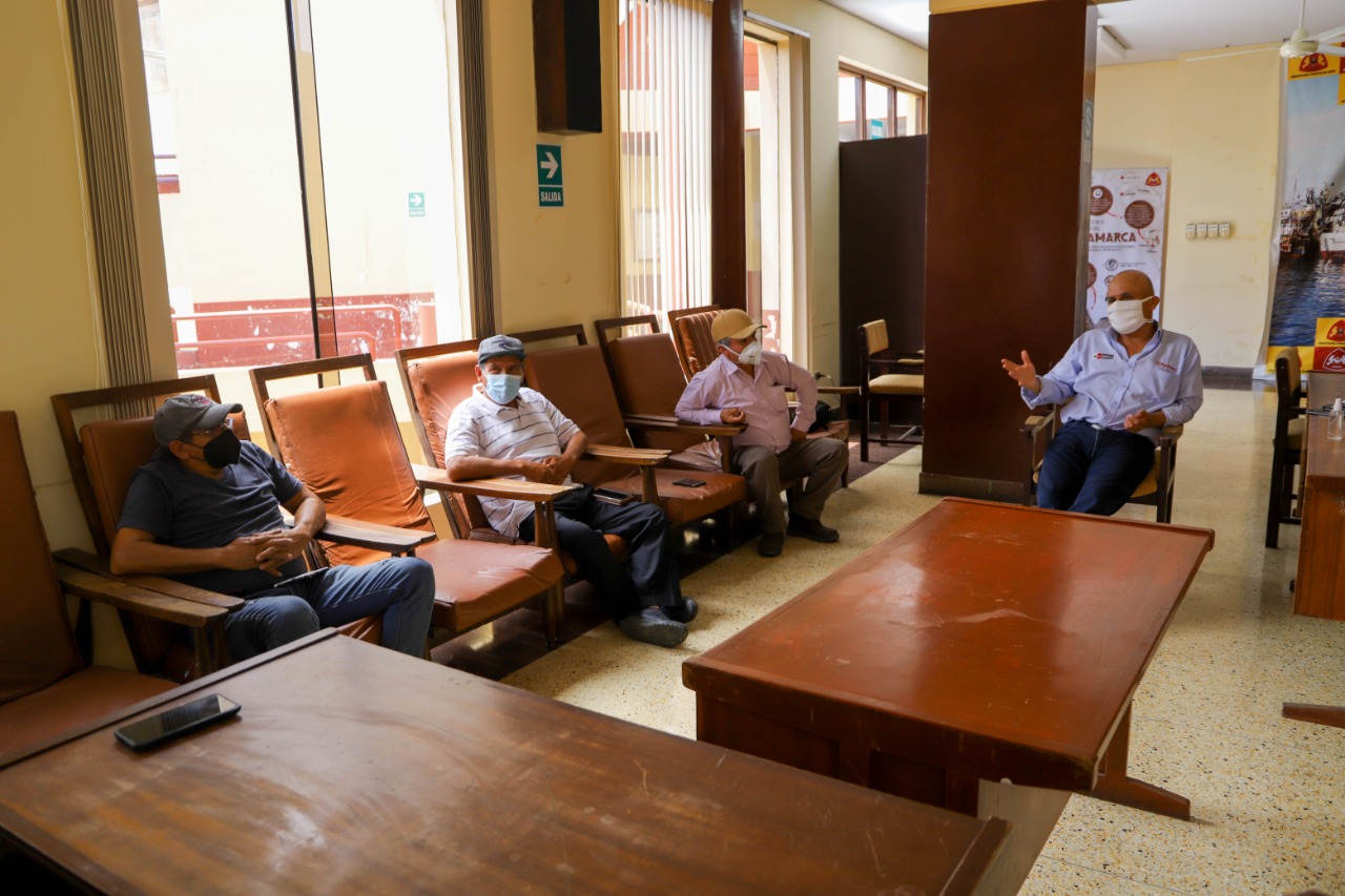 Chimbote: acuerdan realizar mantenimiento de canal de regadío Santo Domingo para evitar desbordes