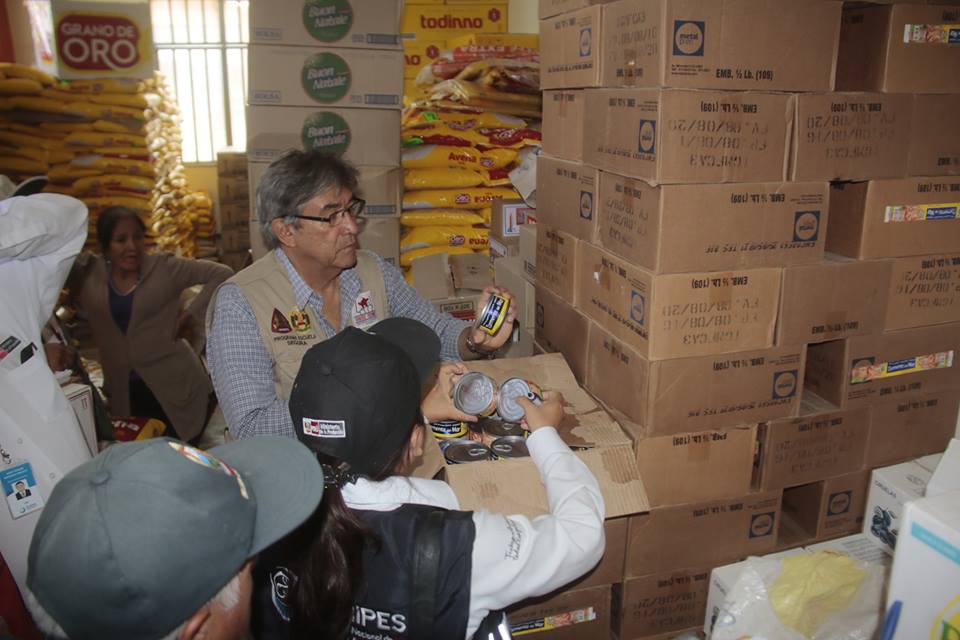 Chimbote: incautan 11 cajas de conservas en mercado La Perla por no contar con registro sanitario