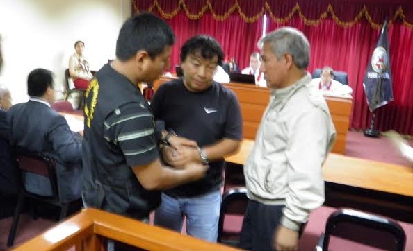 Condenan a 4 años de prisión efectiva a ex cajero de la UNS