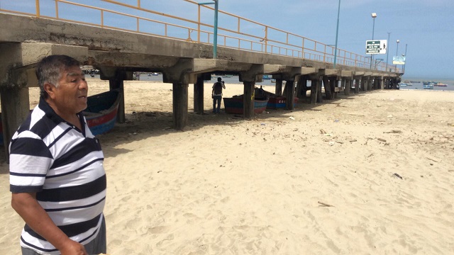 Mar se he retirado más de 50 metros en la Caleta de Coishco Viejo y ha dejado inutilizable dos muelles