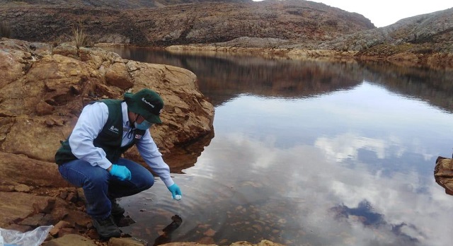 ANA realiza monitoreo de la calidad del agua de la laguna Mata Mata, en Áncash