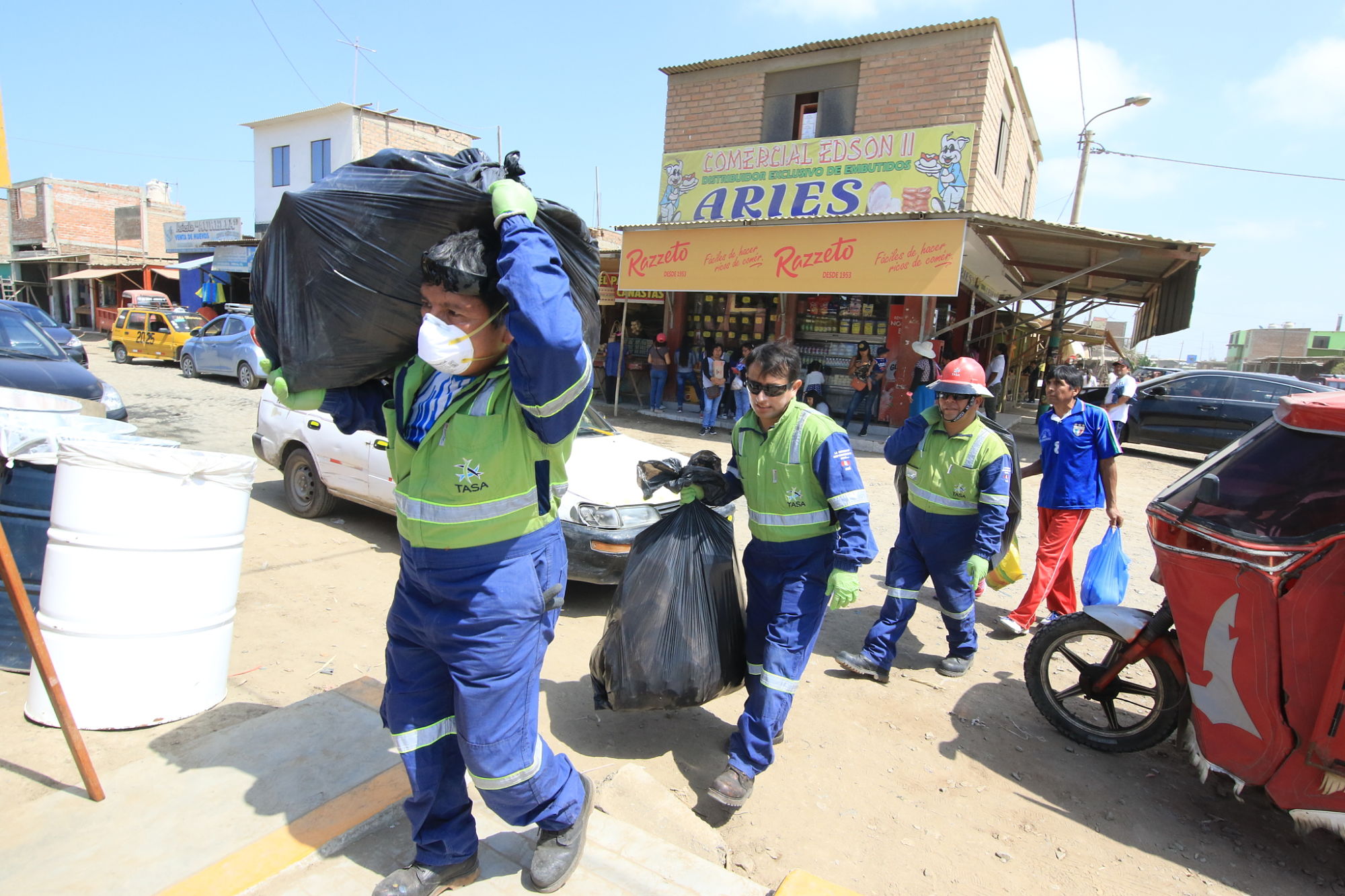 Chimbote: pesquera, municipio y colegio realizan campaña sobre reducción  del uso del plástico