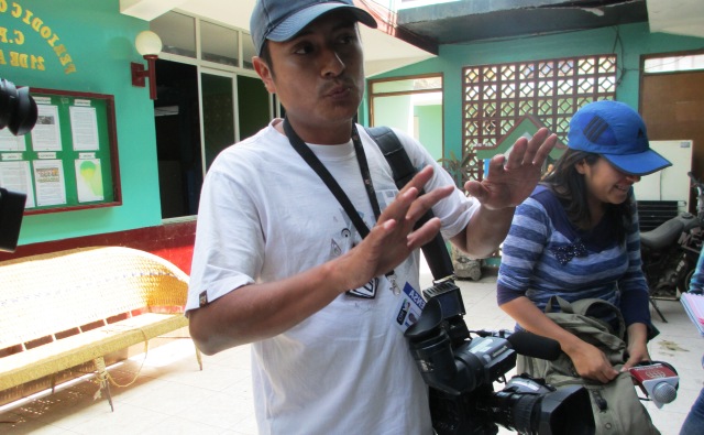 Periodistas de ATV denuncian que fueron agredidos por hijos de congresista Víctor Crisólogo