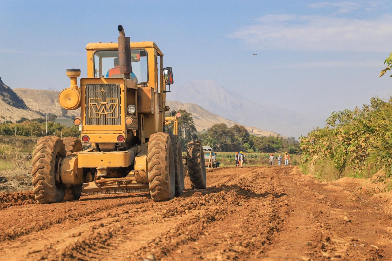 Chimbote:  ejecutan más de 525 kilómetros de afirmado de caminos vecinales en zona rural