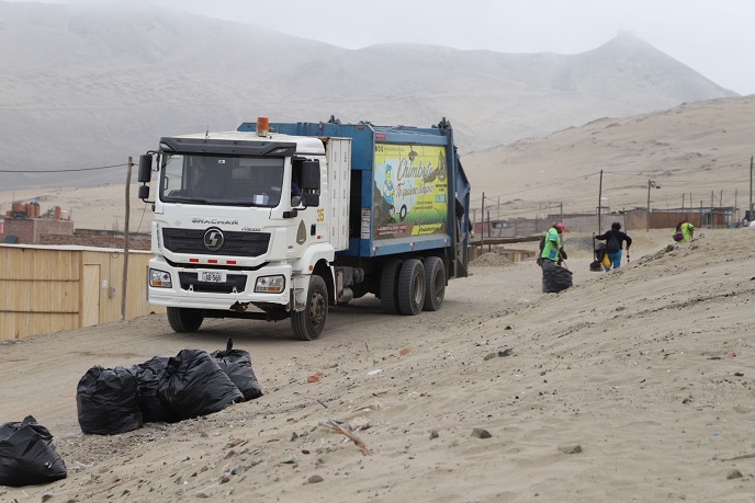 Recogen 5 toneladas de basura en jornada de limpieza en “Lomas del cono Norte” 