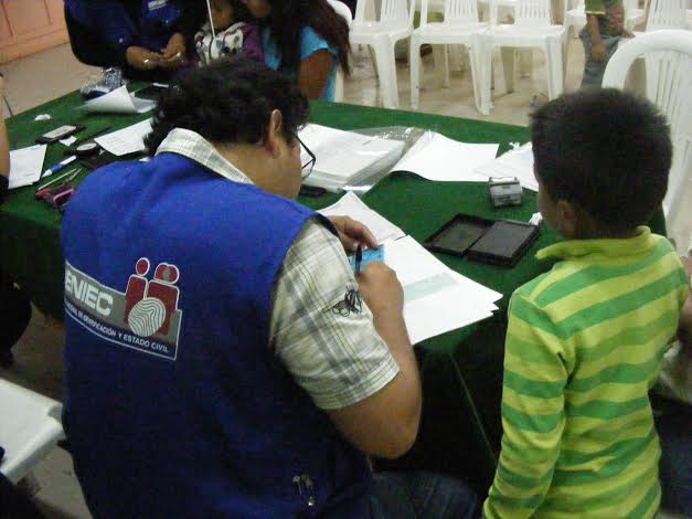 Reniec recomienda renovar DNI de menores para evitar la trata de personas