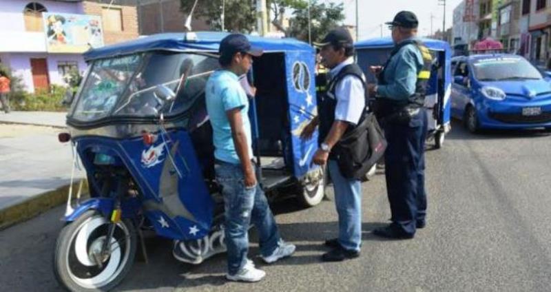 Campaña de formalización de mototaxis en Nuevo Chimbote