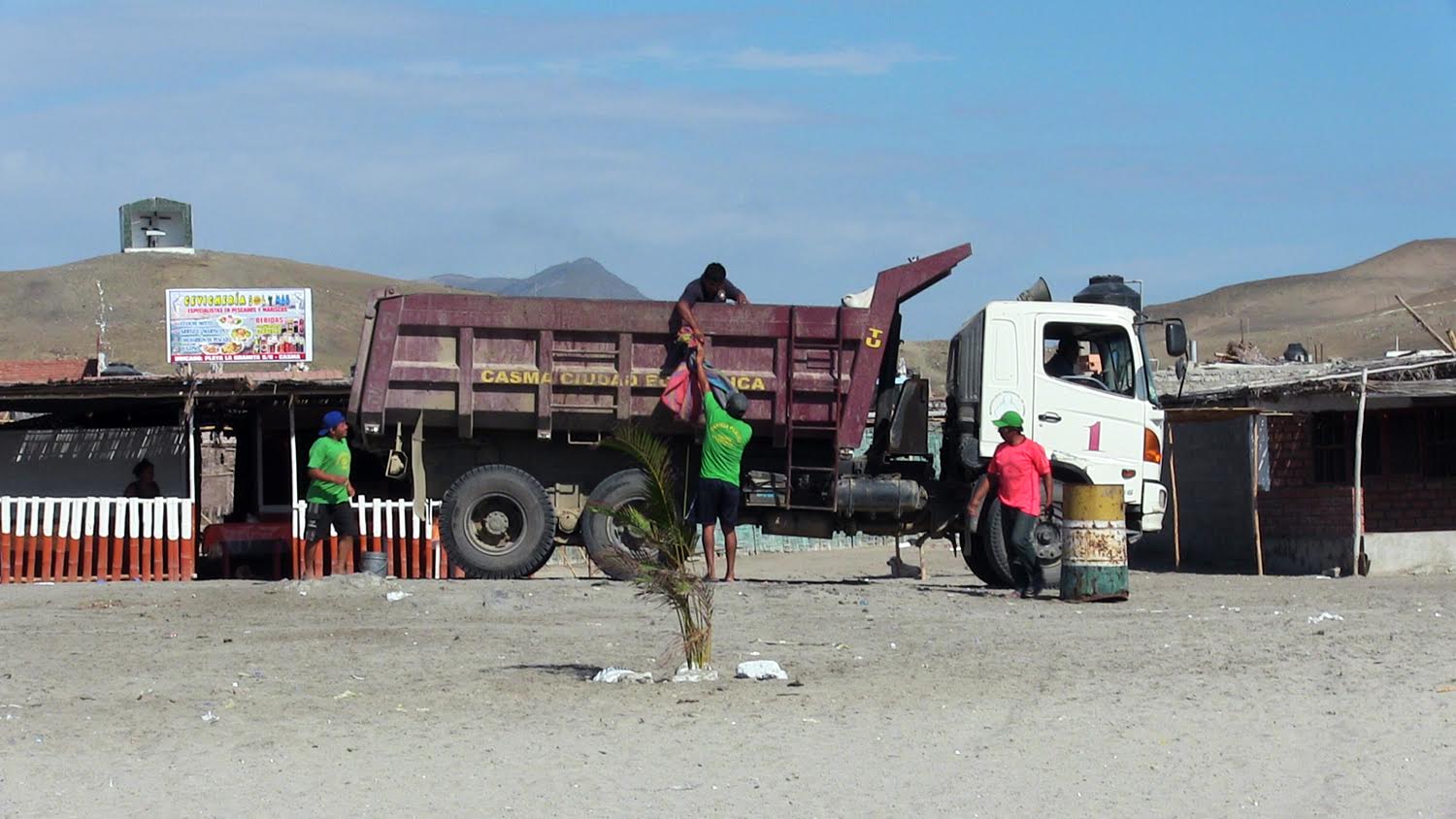 La Municipalidad de Casma continúa con campaña de limpieza en playas