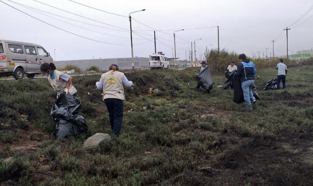 Servidores judiciales participaron de Campaña de Limpieza de Humedales de Villa María