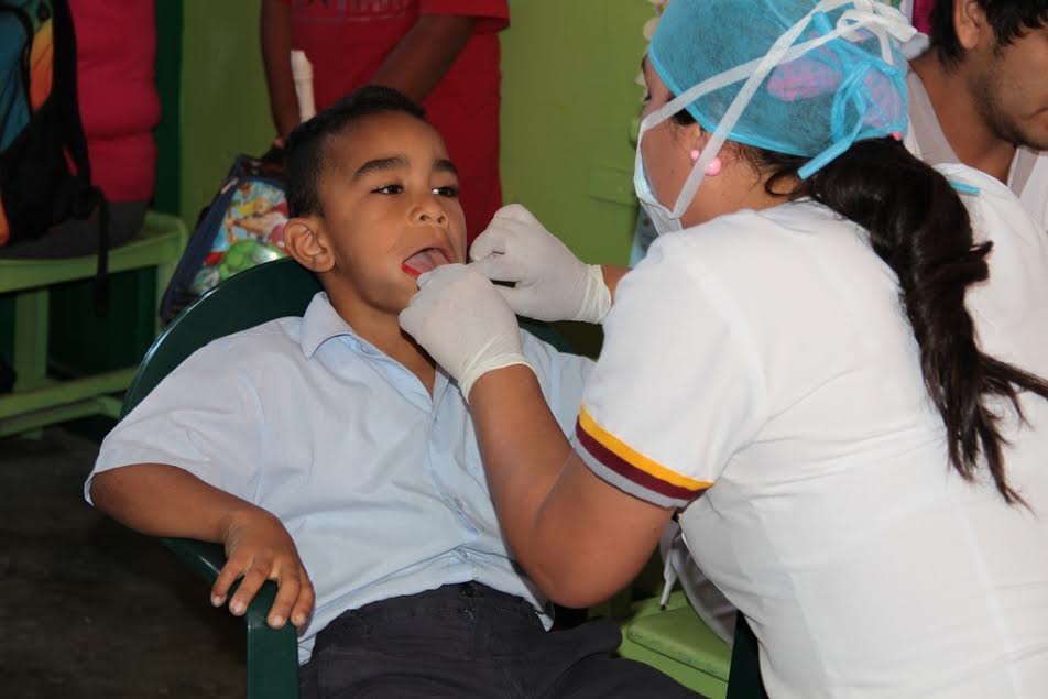 Más de dos mil escolares se beneficiarán con Campaña de Salud Bucal “Sonríe Niño Neochimbotano”