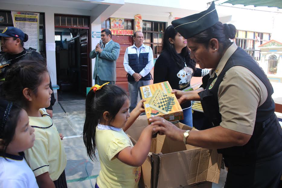 Alumnos de I.E. Enrique Meiggs participaron en campaña “No al uso de armas de fuego”