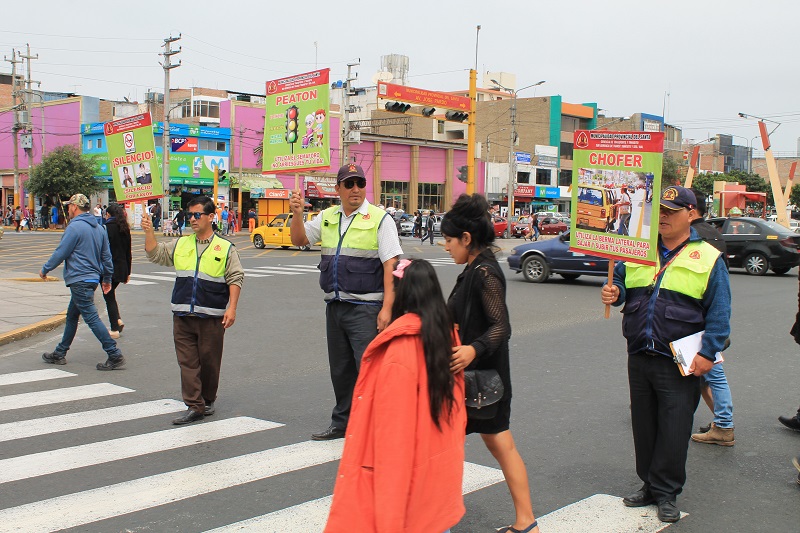 Chimbote: realizan campaña para sensibilizar el respeto a las normas de tránsito