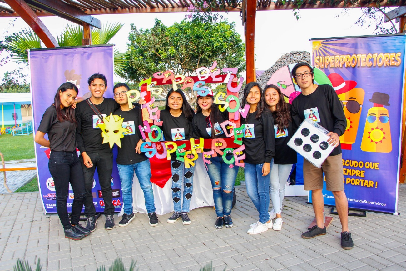 Chimbote: universitarios concientizan sobre riesgos de contraer cáncer de piel