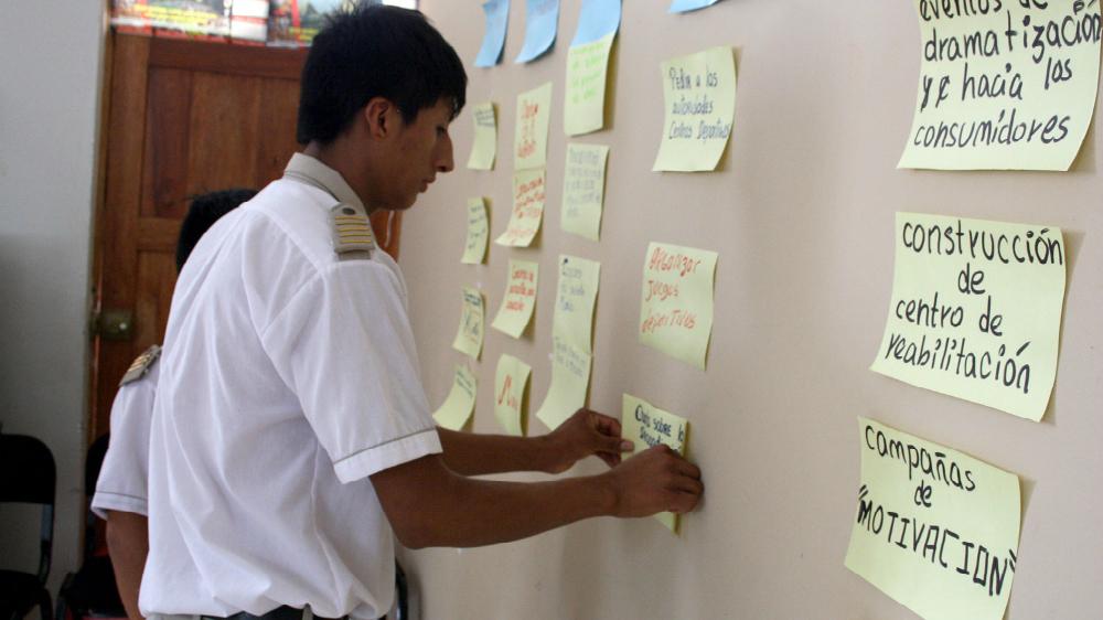 Chimbote: jóvenes promueven campaña sobre daños que produce el consumo de drogas