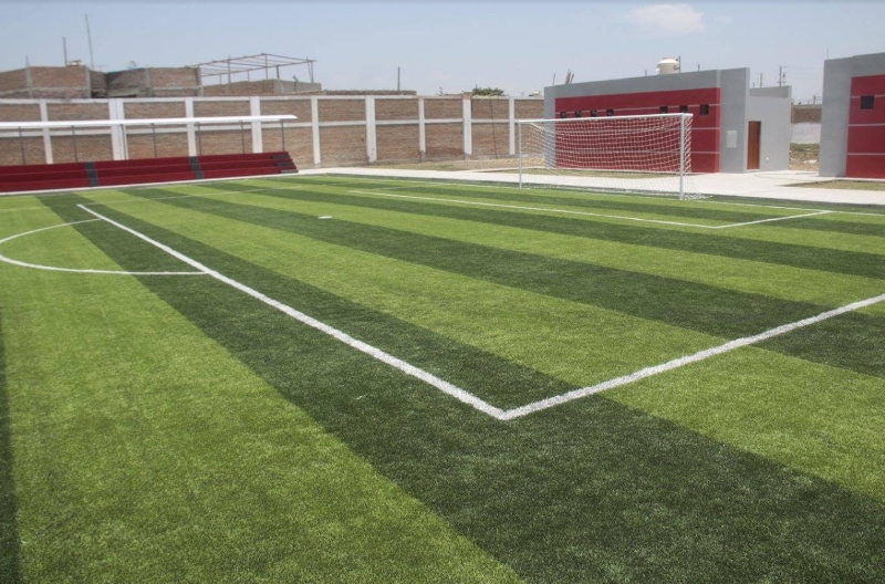  Avanza obra de campo deportivo en colegio Inmaculada de la Merced en Chimbote