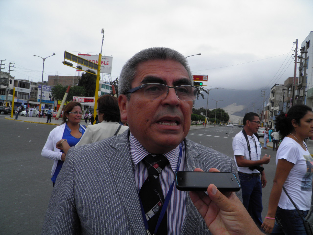 Situación de Francisco Gasco en EsSalud se definirá en corto plazo