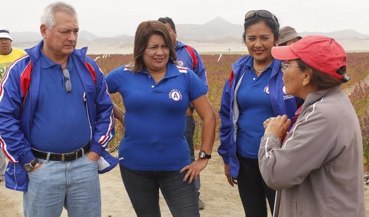 Candidata regional Tania Ruiz visitó a agricultores del sector La Carbonera