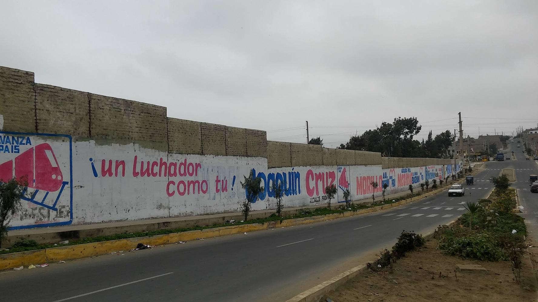 Chimbote: multaran a candidatos que colocaron paneles e hicieron pintas en lugares prohibidos