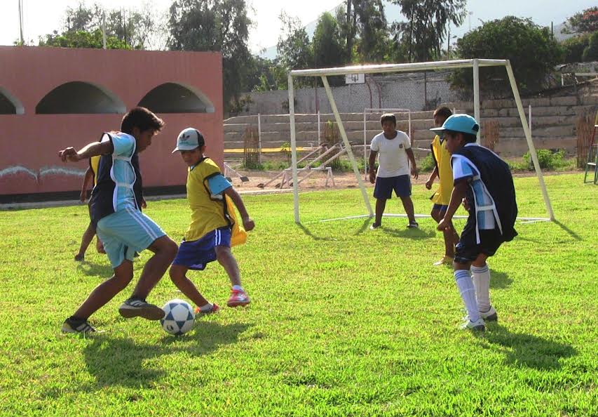  San Jacinto: azucarera promueve la práctica deportiva con la escuela de fútbol "Cañitas 2016"   