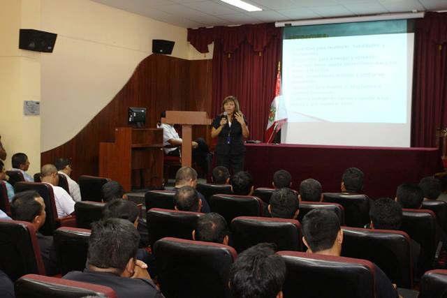 Miembros de Policía Municipal de comuna provincial del Santa reciben charlas psicológicas 