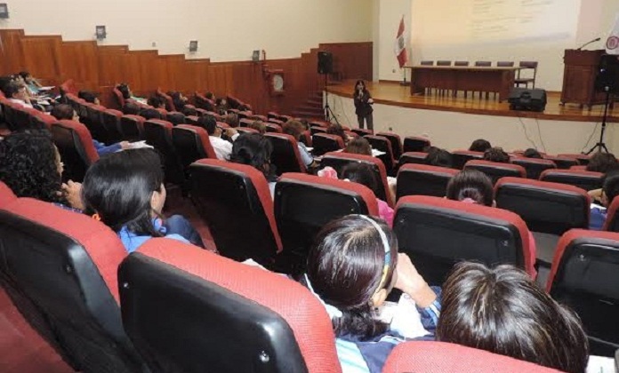   Ancash: Qali Warma capacita a directores de instituciones educativas