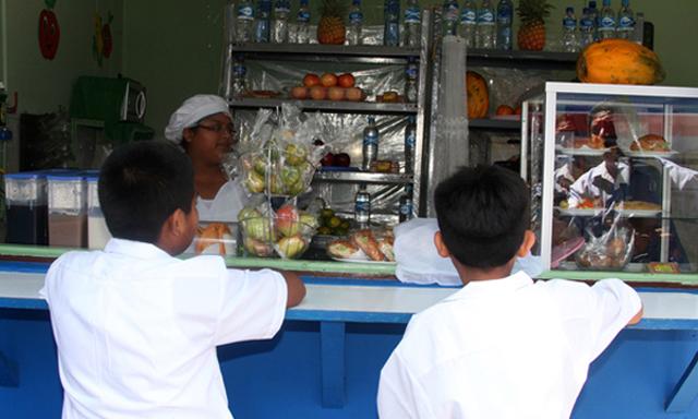 Dueños y trabajadores de quioscos escolares serán capacitados en nutrición e higiene