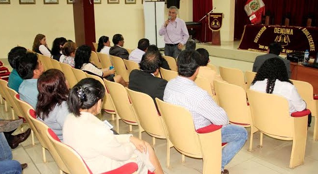  Ministerio de la Mujer capacita a funcionarios de la Demuna