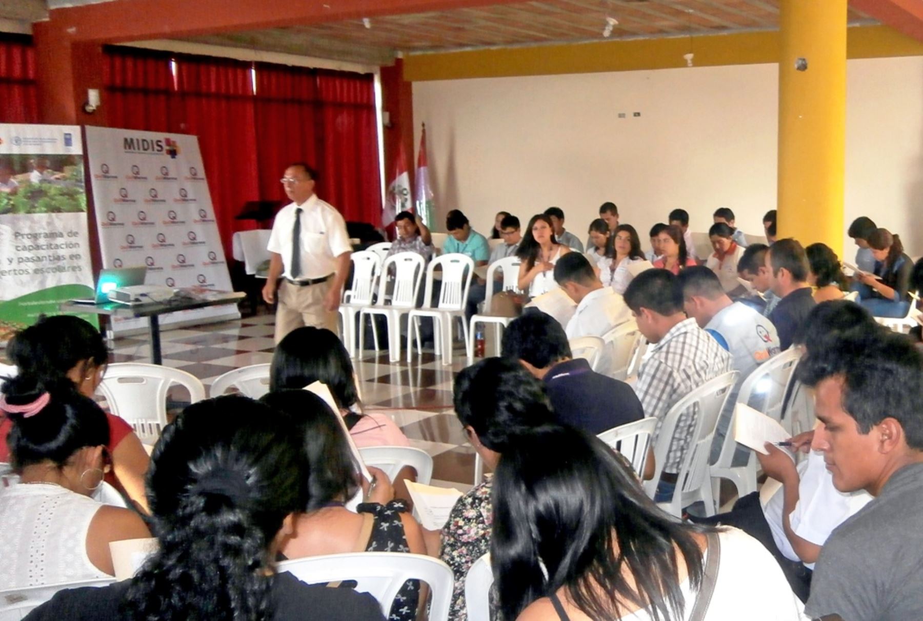 Qali Warma capacita a monitores de gestión local que supervisarán alimentación escolar en Áncash