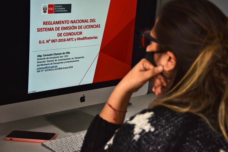 Capacitan a autoridades locales y regionales sobre medidas adoptadas en Estado de Emergencia