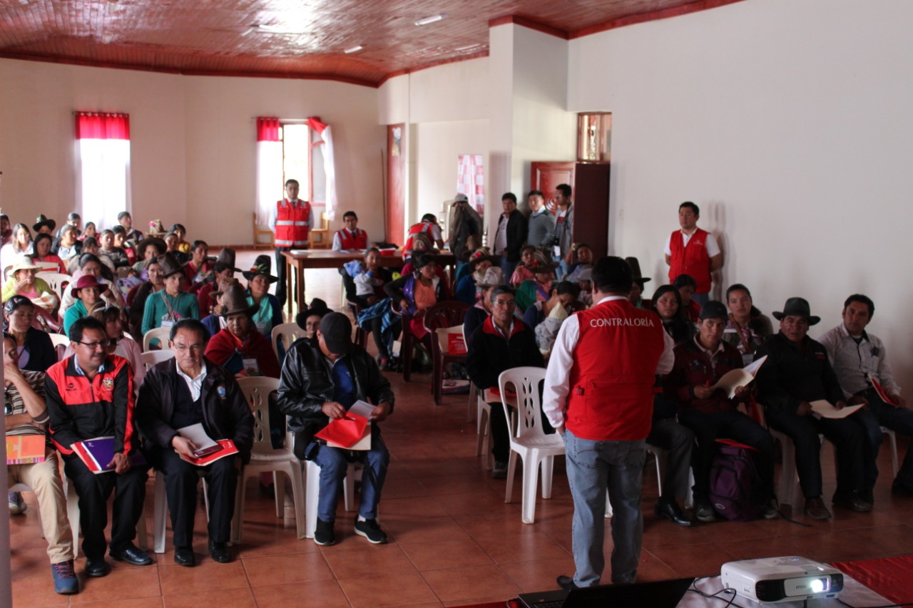 Contraloría fortalece control social y gubernamental con capacitaciones a ciudanos en Áncash