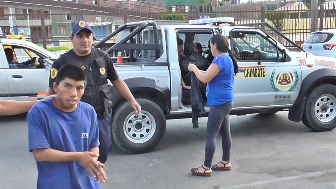 Intervienen a sujeto que arrebató pertenencias a mujer en centro de Chimbote