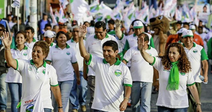 Más de 10 mil personas acompañaron multitudinaria caminata en respaldo a Walter Soto 