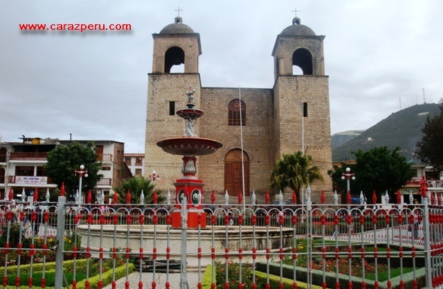 Feria de libros y encuentro de escritores y poetas en Caraz