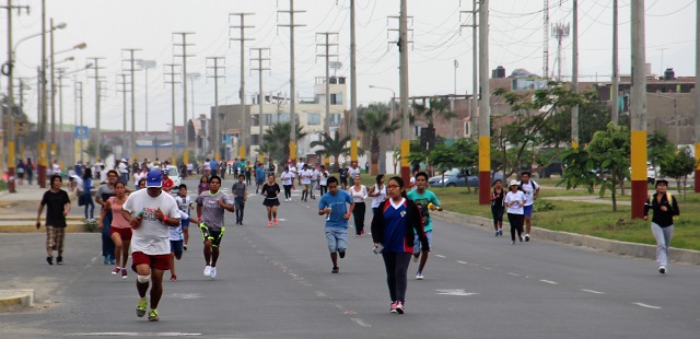 Con carrera y feria gastronómica vegetariana promueven hábitos saludables en Chimbote