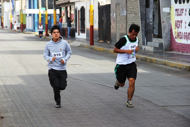 Con carrera y feria gastronómica vegetariana promueven hábitos de salud en Chimbote