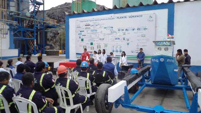 Samanco: Pescadores reciben equipo para varado y desvarado de embarcaciones