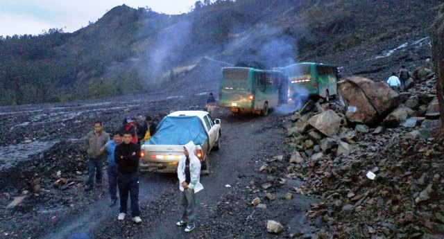 Pallasca en emergencia:huayco destruye más de 6 metros de carretera a Pampas