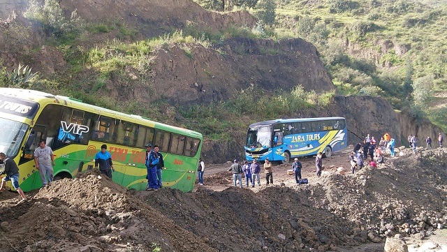 Falla geológica en Colcabamba interrumpe el tránsito al callejón de Los Conchucos en Áncash
