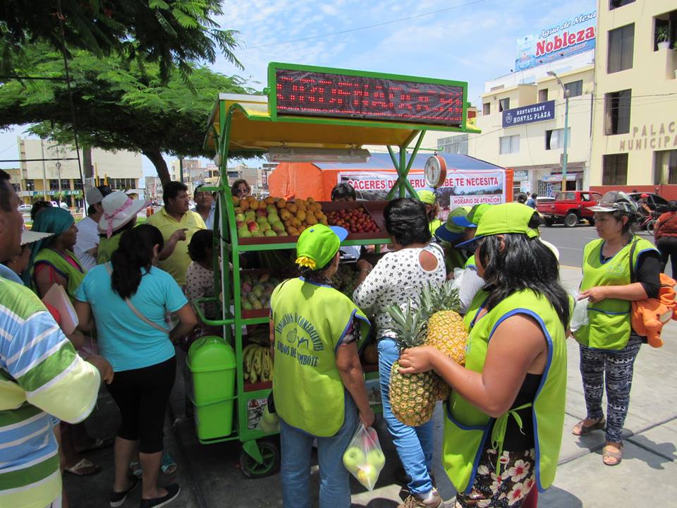 Buscan que  carritos de frutas con paneles solares sean instalados en varios puntos de Chimbote