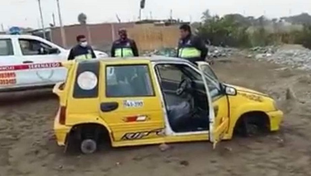 Chimbote: delincuentes roban un auto Tico y lo desmantelan en zona descampada  