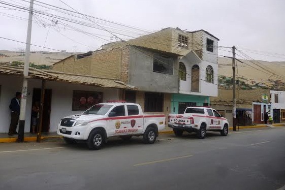 Moradora de “Esperanza Baja” se resbala en la puerta de su casa y muere al caer de cabeza