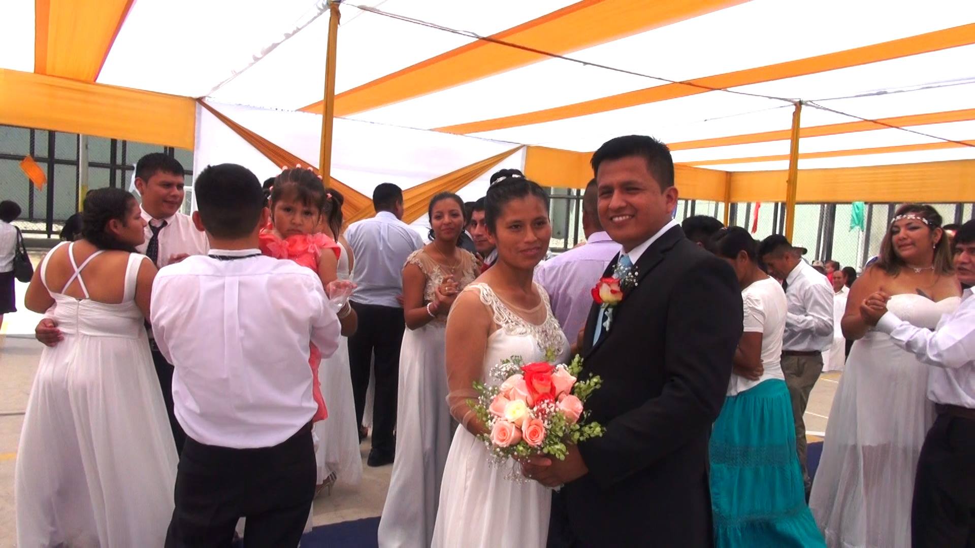 Chimbote: en penal de Cambio Puente 16 internos dan el sí a sus parejas 