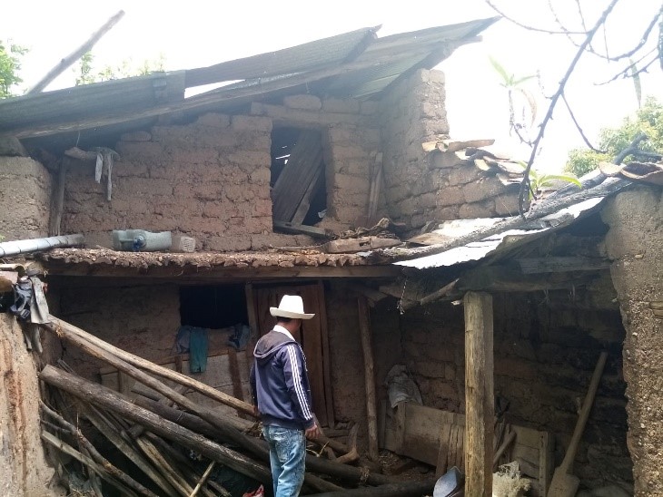 Pomabamba: 44 familias en riesgo por agrietamiento natural del suelo donde tienen sus viviendas