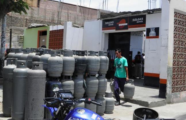 Casma: extorsionadores vuelven a detonar explosivo en distribuidora de gas 