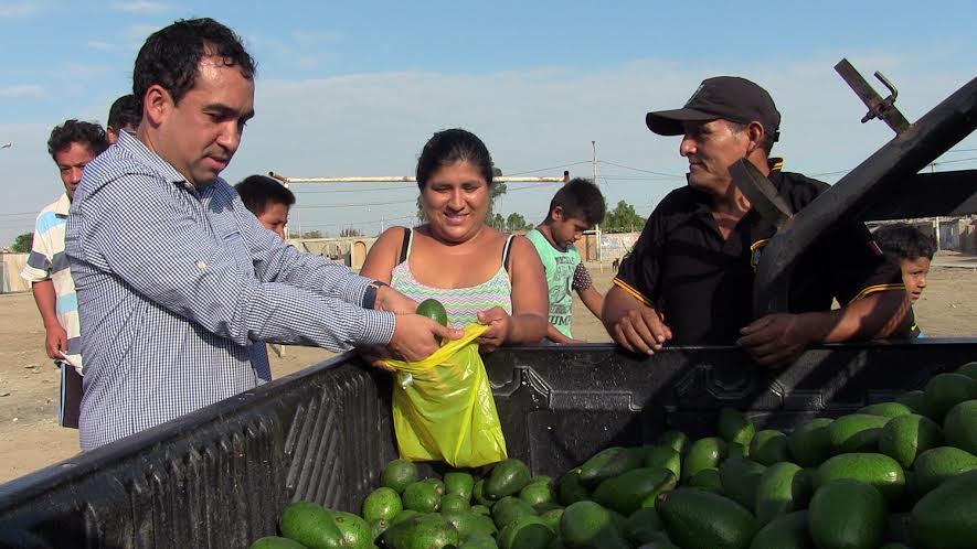 Municipalidad de Casma dona palta a pobladores