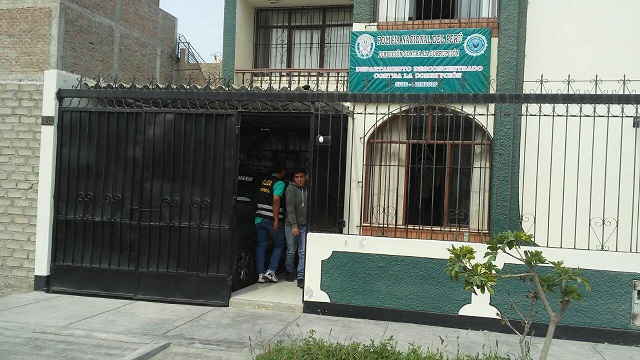 Dos suboficiales de la PNP son detenidos por cobrar coima de 80 soles a mototaxista en Chimbote